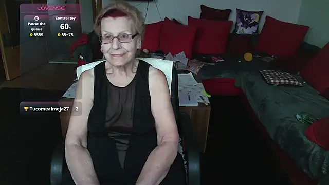 HeisseomaOriginal online show from September 29, 7:24 am