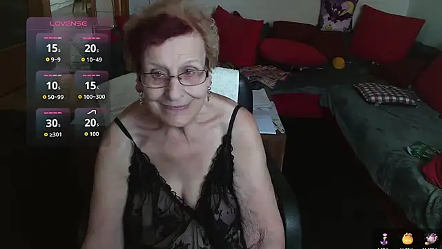 HeisseomaOriginal online show from October 30, 11:11 am