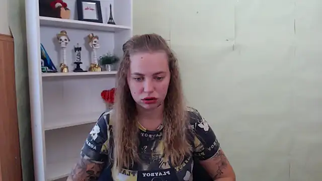 Snapshot of klerkarina chatting on September 26, 5:38 am klerkarina online show from September 26, 5:38 am