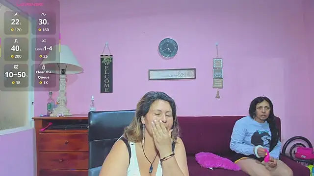 lesbiancuple online show from October 7, 9:41 pm