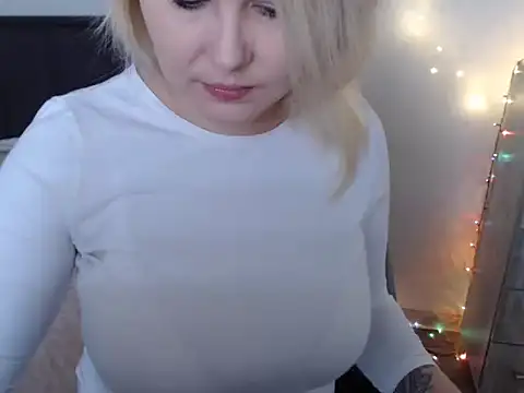 leeilawow online show from January 6, 7:45 am