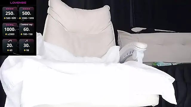 qianqian  online show from November 28, 10:51 am