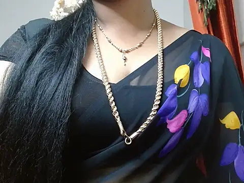 Snapshot of tamilharini chatting on September 19, 7:07 am tamilharini online show from September 19, 7:07 am