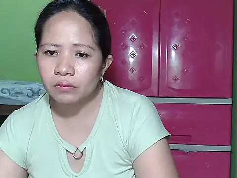 Snapshot of sweetlady_pinay chatting on September 25, 2:10 am sweetlady pinay online show from September 25, 2:10 am
