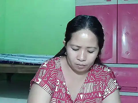 Snapshot of sweetlady_pinay chatting on September 11, 9:42 am sweetlady pinay online show from September 11, 9:42 am