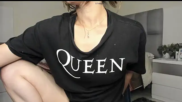 Charlotte7-7 online show from September 25, 12:32 am