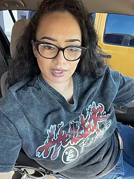 CarmelaAnthony online show from November 4, 7:30 pm