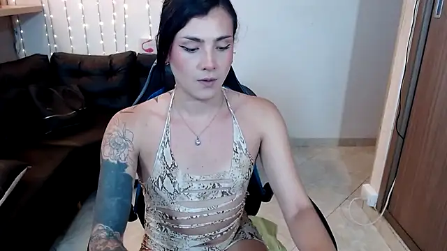 Snapshot of ximena22love chatting on October 14, 10:34 pm ximena22love online show from October 14, 10:34 pm