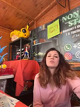 DaisyVibesss online show from December 21, 1:04 pm