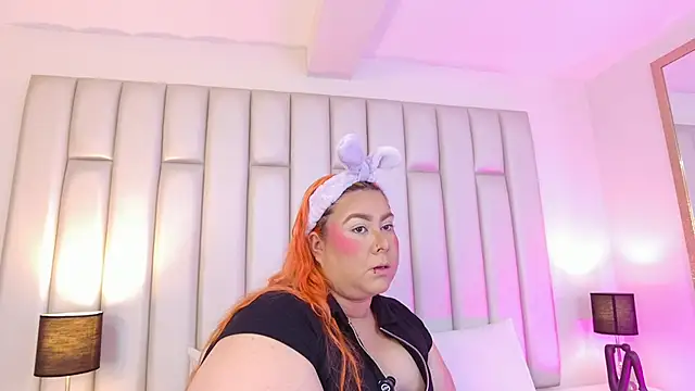 aandreaperez online show from December 3, 12:07 pm