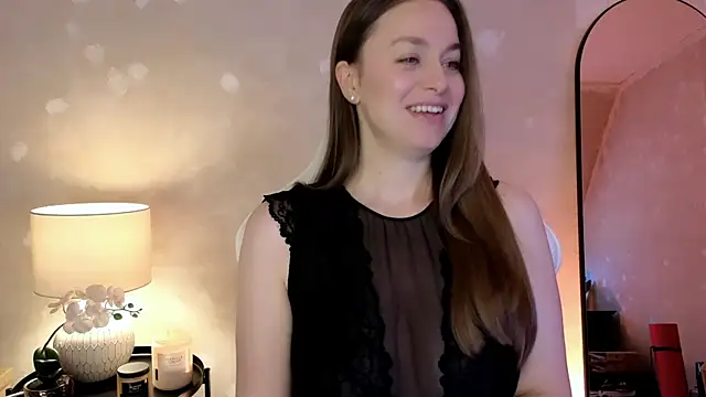 Snapshot of MilaFleur chatting on September 19, 2:27 pm MilaFleur online show from September 19, 2:27 pm