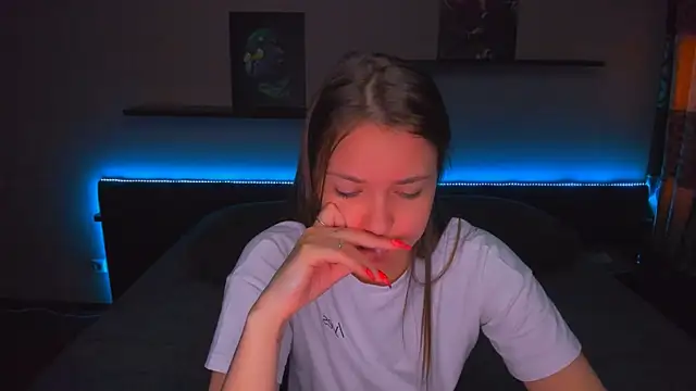 AlexaBarkley online show from April 6, 4:46 am