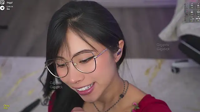 Snapshot of Gigi_ohlala chatting on September 19, 3:22 pm Gigi ohlala online show from September 19, 3:22 pm