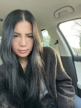 clairewntr online show from January 18, 12:56 pm