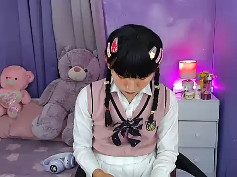 Snapshot of urlovelyfreya chatting on October 4, 6:01 pm urlovelyfreya online show from October 4, 6:01 pm