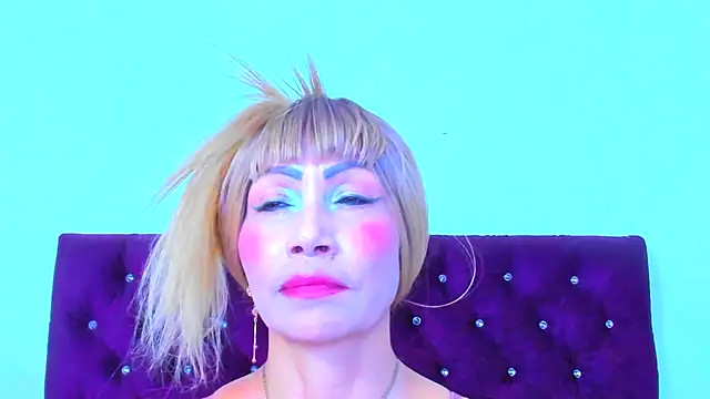 almabeckelt online show from November 12, 9:46 pm