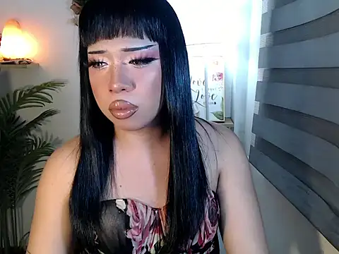 RebecaNextToYou online show from December 3, 6:32 pm