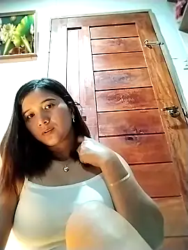 MS Isabella Snow92 online show from May 24, 9:47 pm