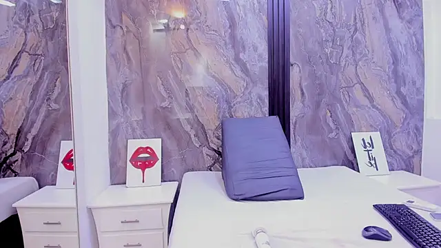 HellenJohansson online show from February 19, 7:57 pm