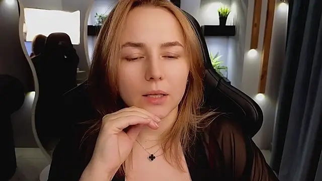 Mira Mermayd online show from December 3, 8:38 am