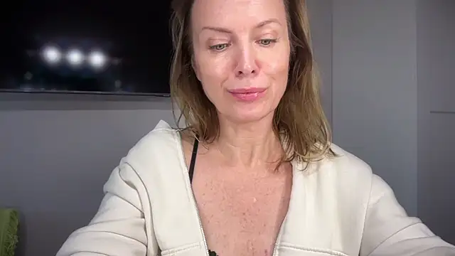 RachellAmazing online show from October 1, 3:28 pm