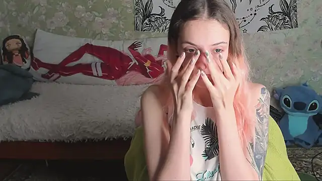 Snapshot of Cutie_Adelia chatting on October 11, 11:14 am Cutie Adelia online show from October 11, 11:14 am