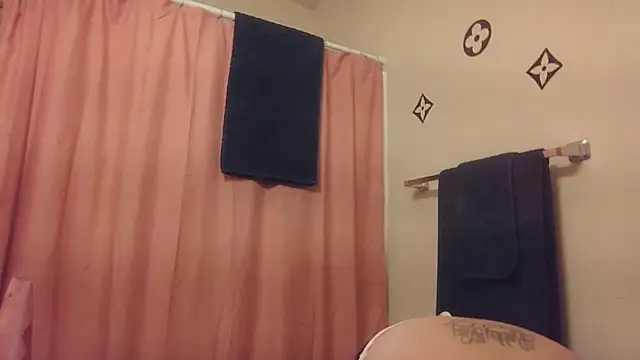 bootiebby online show from November 17, 2:29 pm