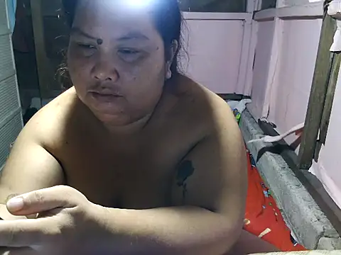 xxbigboootyxx online show from October 3, 6:07 am