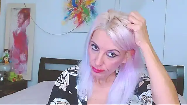 HoneyLara online show from September 28, 12:07 am