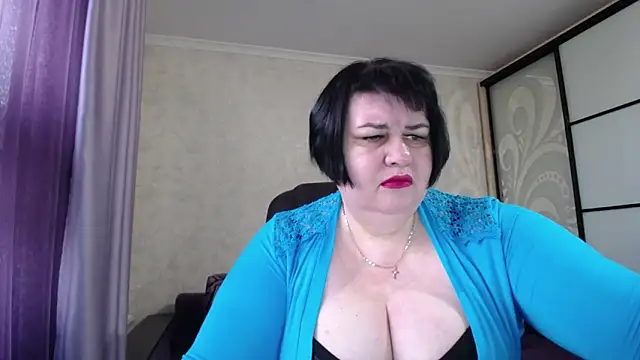 JuicyLady Di online show from November 15, 5:52 am