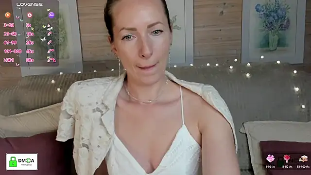 Queenymel online show from October 4, 3:16 pm