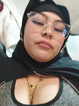 Elinaax online show from March 17, 5:44 am