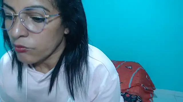 kateleyagrey online show from February 17, 7:35 pm