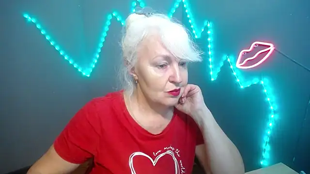 BlondyLeeBest online show from April 10, 6:25 pm