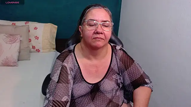 scaelettdubois online show from April 14, 2:00 am