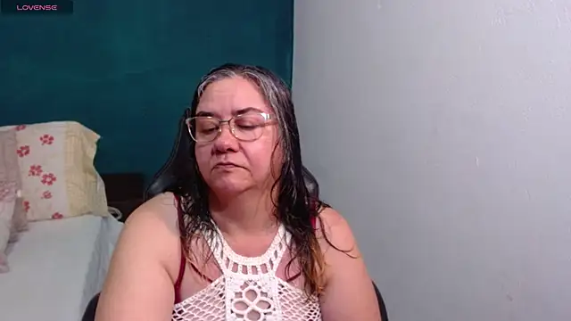 scaelettdubois online show from April 13, 12:12 am