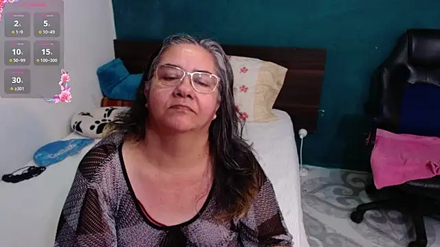 scaelettdubois online show from February 28, 2:22 am