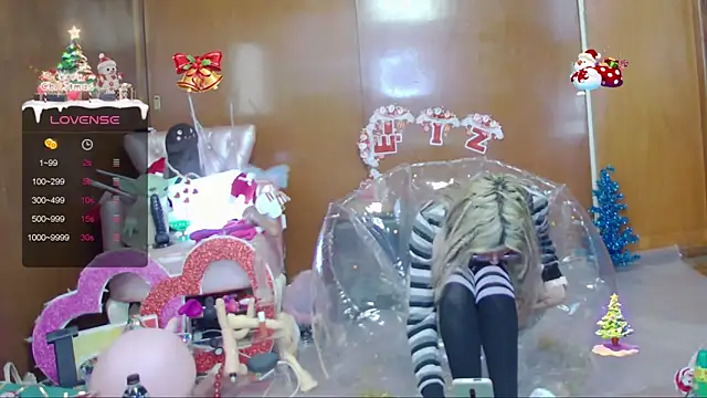 Skinygirl online show from December 20, 11:09 pm