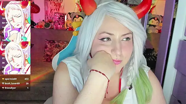 Snapshot of candyy_new chatting on October 1, 9:25 am candyy new online show from October 1, 9:25 am