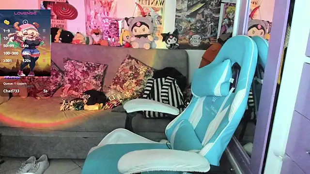 Snapshot of candyy_new chatting on October 10, 4:50 am candyy new online show from October 10, 4:50 am