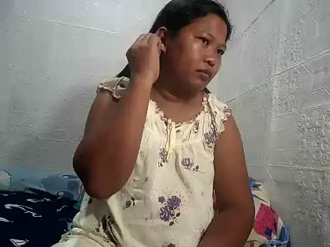 Snapshot of sweethotmom chatting on October 17, 9:29 pm sweethotmom online show from October 17, 9:29 pm