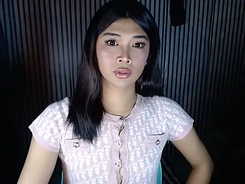 Snapshot of Maria-Moore chatting on October 5, 3:39 pm Maria-Moore online show from October 5, 3:39 pm