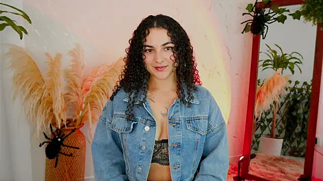 Snapshot of merida_bell18 chatting on October 21, 10:41 am merida bell18 online show from October 21, 10:41 am