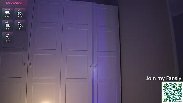 -JuicyMolly- online show from November 8, 4:23 pm