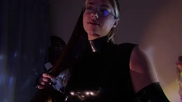 Scarlett Wanner online show from November 26, 8:10 pm