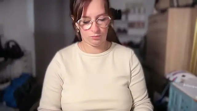 Amai Live online show from October 8, 11:25 am