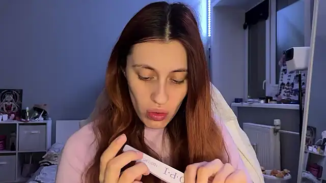 Uniarten online show from December 5, 7:48 pm