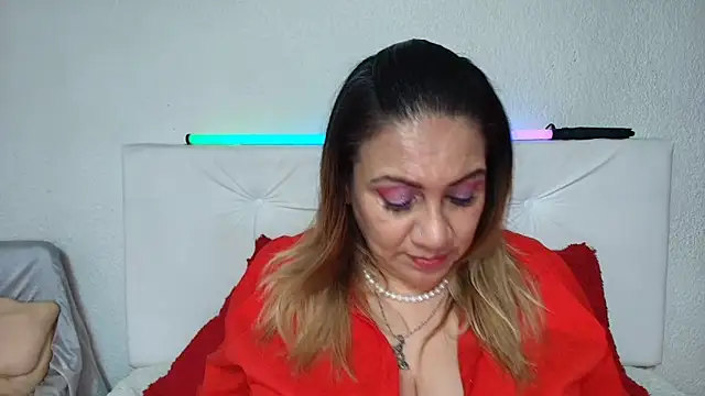 yayita mature online show from September 30, 2:33 pm