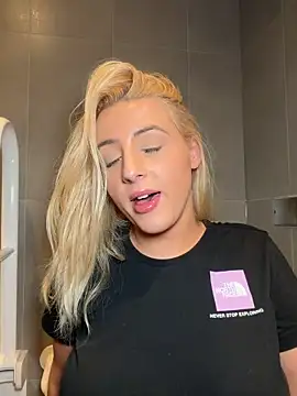 Strongqueen online show from October 19, 9:17 pm