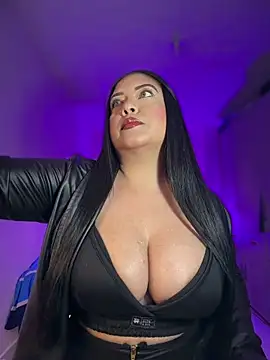 cami ortiz   online show from April 12, 10:23 pm